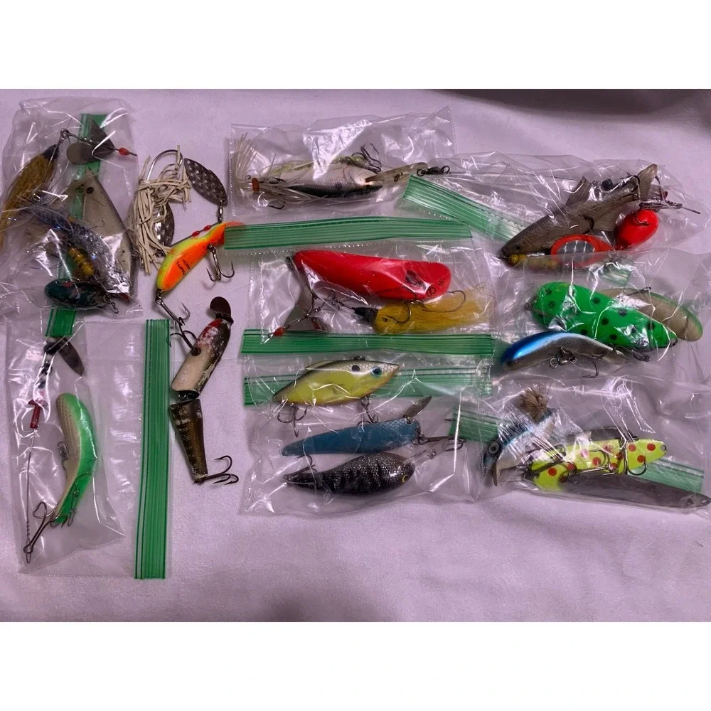 Large Lot Fishing Lures Used Erie Dearie Tadpolly Creek Chub Cordell Etc